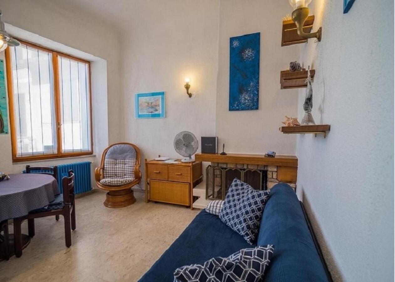 Agretta Sea View Apartment فيرناتْسا المظهر الخارجي الصورة